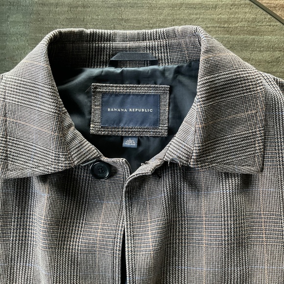 Banana Republic Men’s glen plaid lined wool blend coat (size large) - Picture 2 of 4